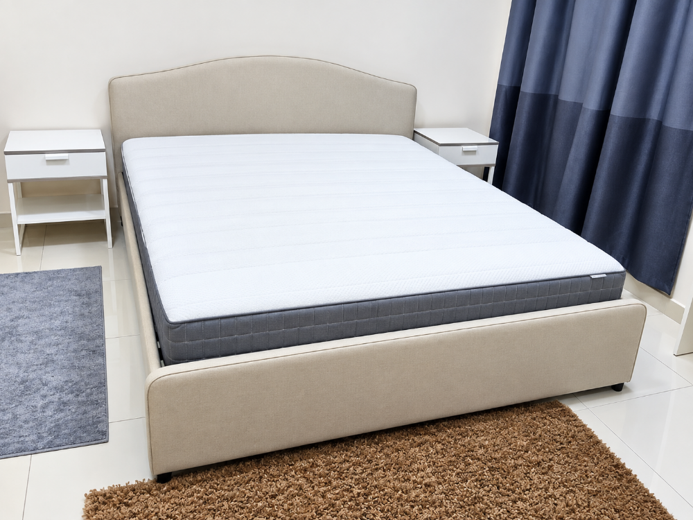 sell king size bed with mattres - 1