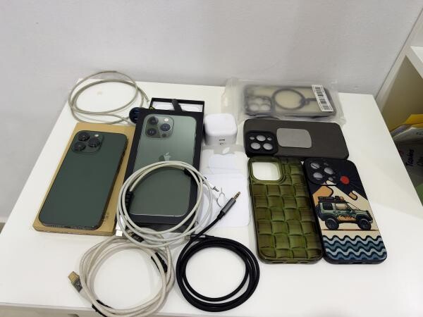 iPhone 13 Pro 256GB First Owner - 2