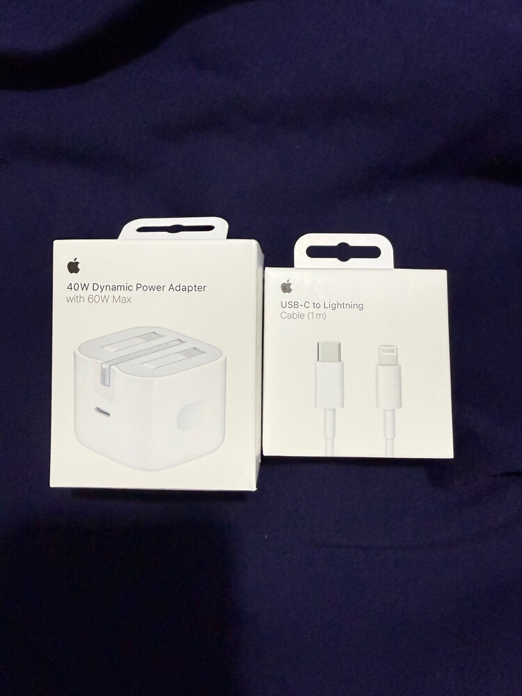 Dynamic 40W Adapter With 60W Max  - 1
