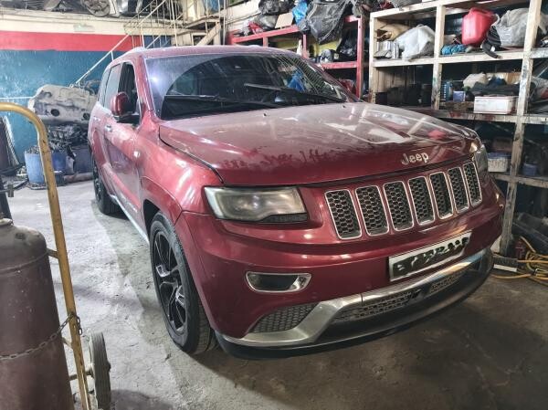 Jeep Grand Summit 2015 Scrap - 2