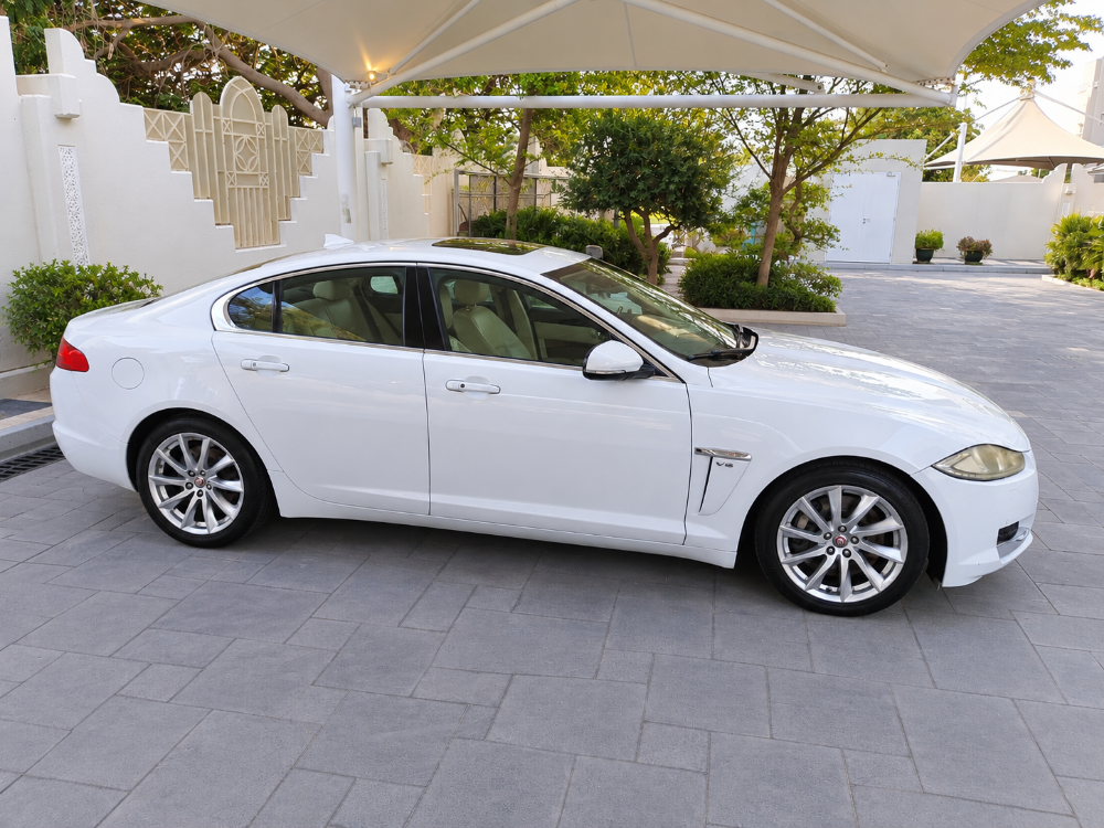 Jaguar XF 2013 for Sale - 6