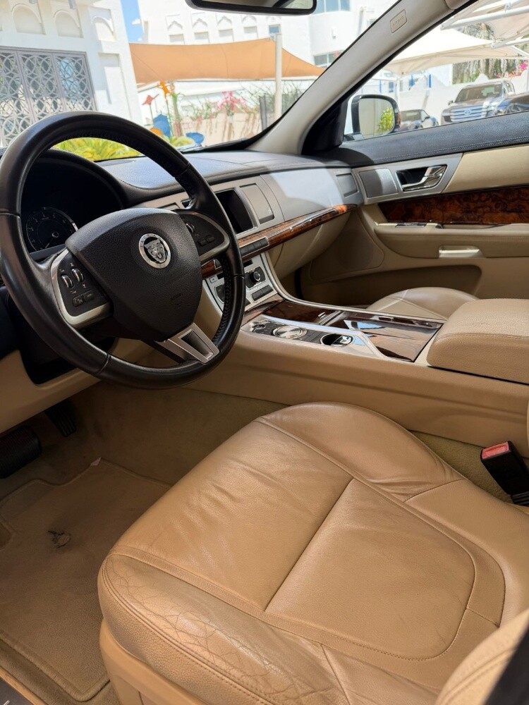 Jaguar XF 2013 for Sale - 8