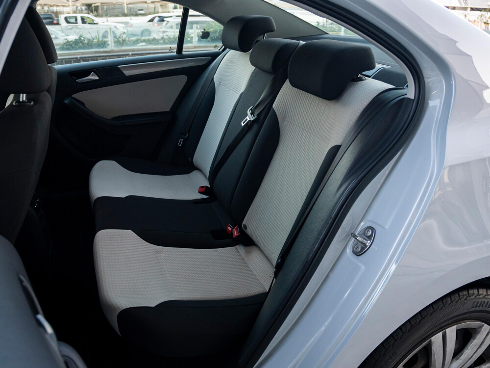 volkswagen Jetta 2018 - 10