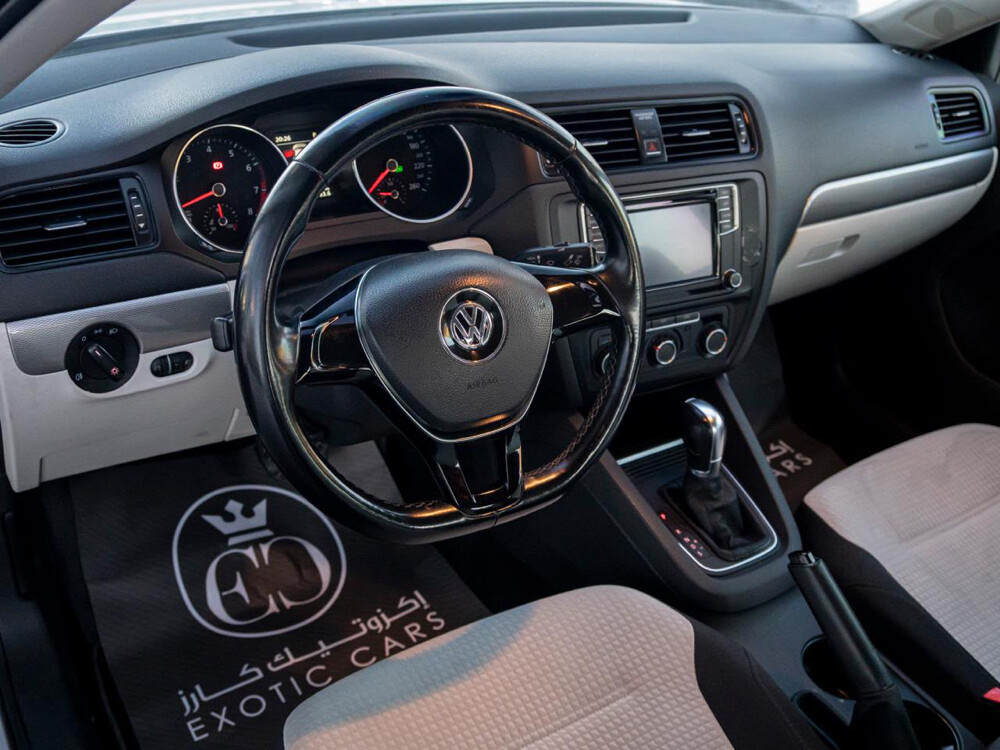 volkswagen Jetta 2018 - 17