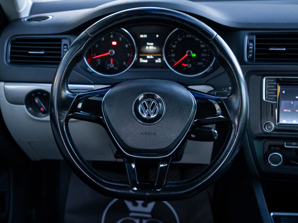 volkswagen Jetta 2018 - 9