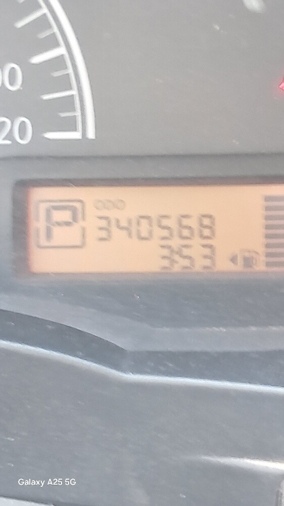 NISSAN SUNY - 1