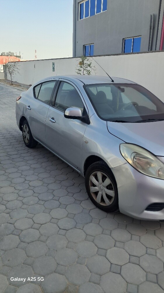 NISSAN SUNY - 5