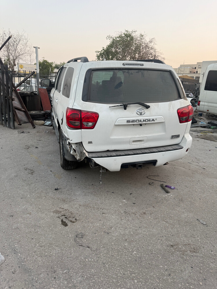 toyota seqoiya parts available  - 1