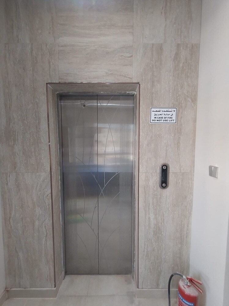 للبيع عماره سكنيه جديده بالمطار - 9