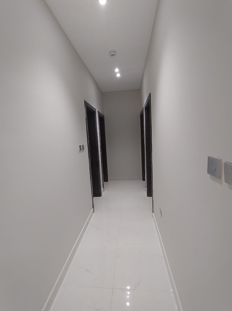 للبيع عماره سكنيه جديده بالمطار - 4