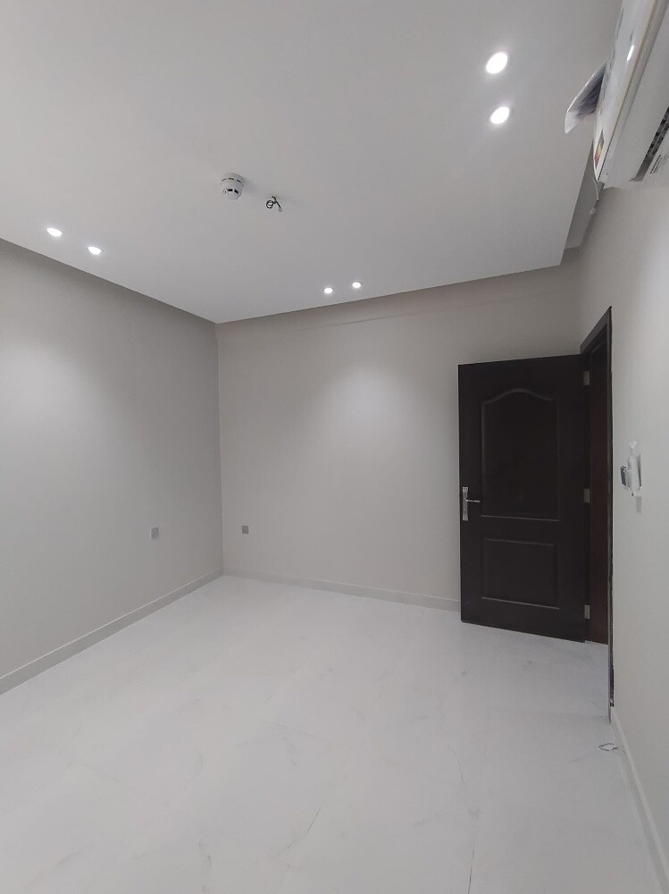 للبيع عماره سكنيه جديده بالمطار - 15