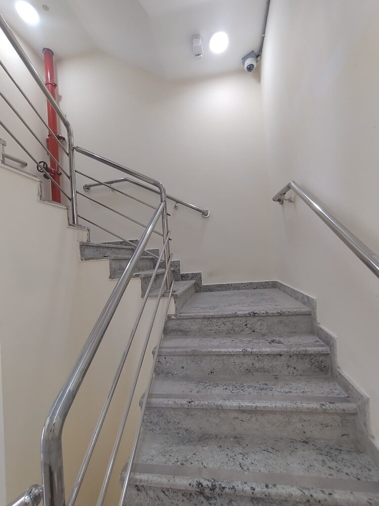 للبيع عماره سكنيه جديده بالمطار - 17