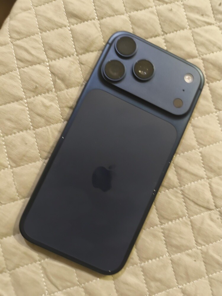 iPhone 17 pro max 1 terra - 2