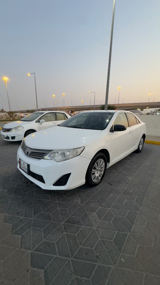 car for sale toyota  camry 2013 gear.and engine chassis all things  100.ok istamara  raming 5 plz only serious  buyers contact  us - 9