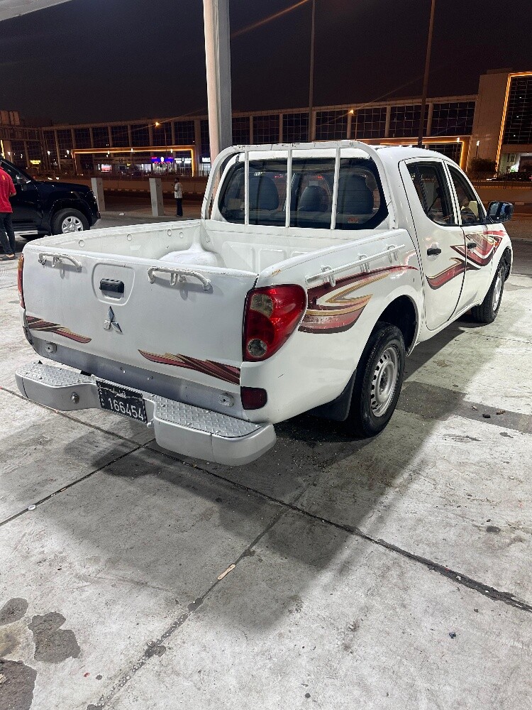 mitsubishi pickup for sale - 4