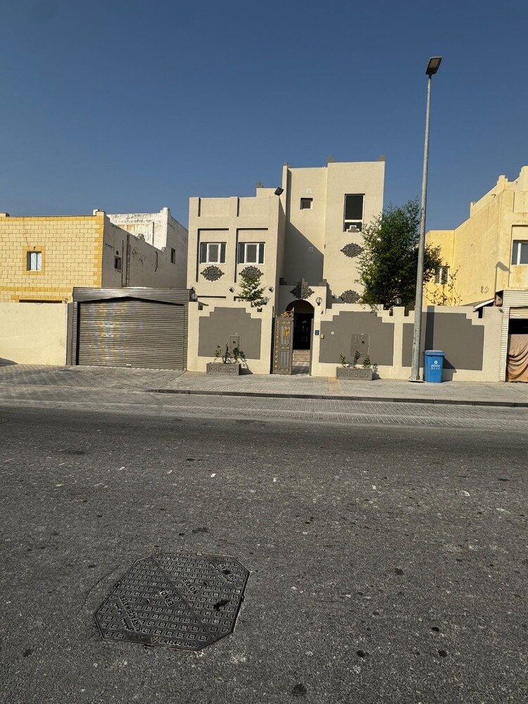للبيع فيلا بالدحيل أستثمار فاضيه - 1