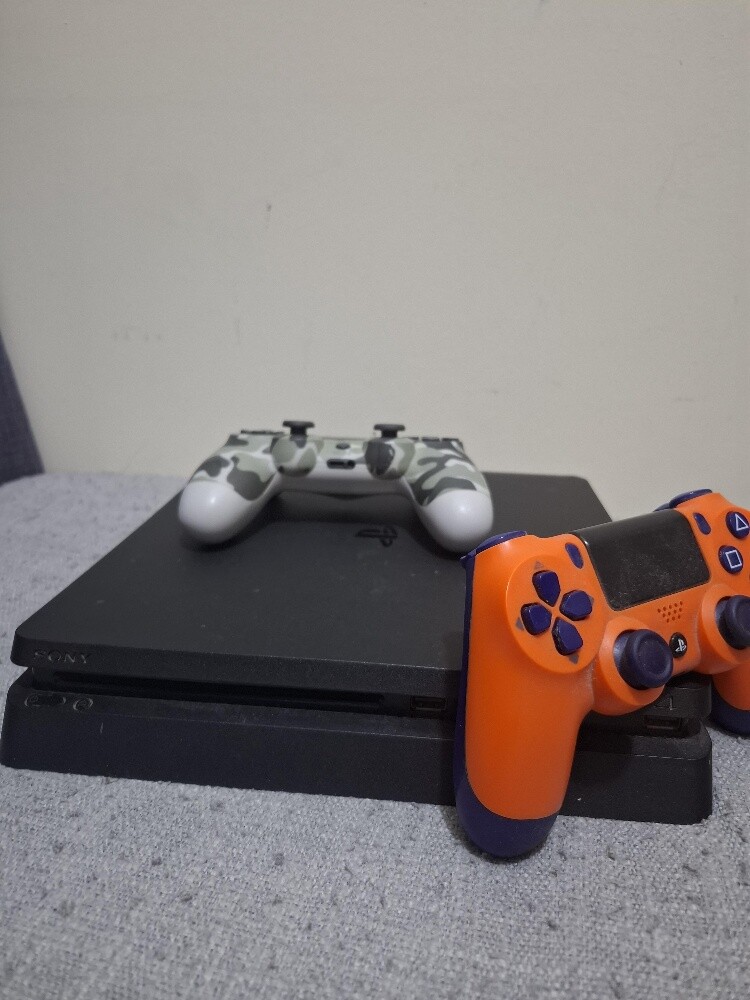 PS4 SLIM 1TB - 899 QAR ONLY - WAS 1 - 3