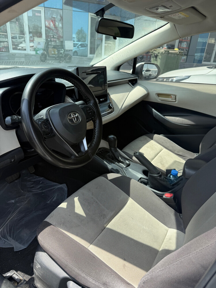 corolla 2020 hybrid - 2