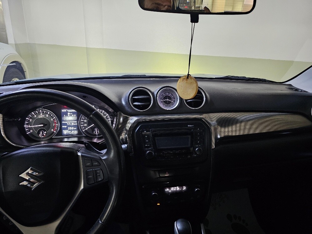 Suzuki Vitara - 6