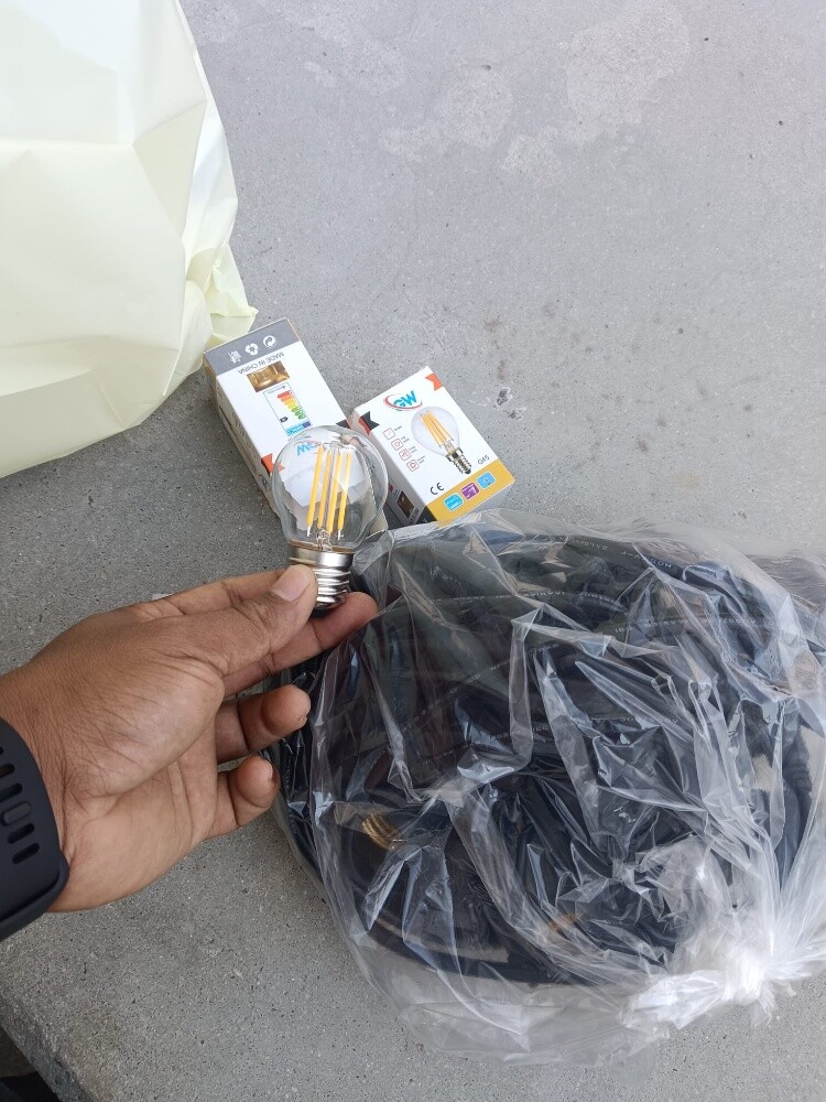 Black wire with bulbs.... - 3