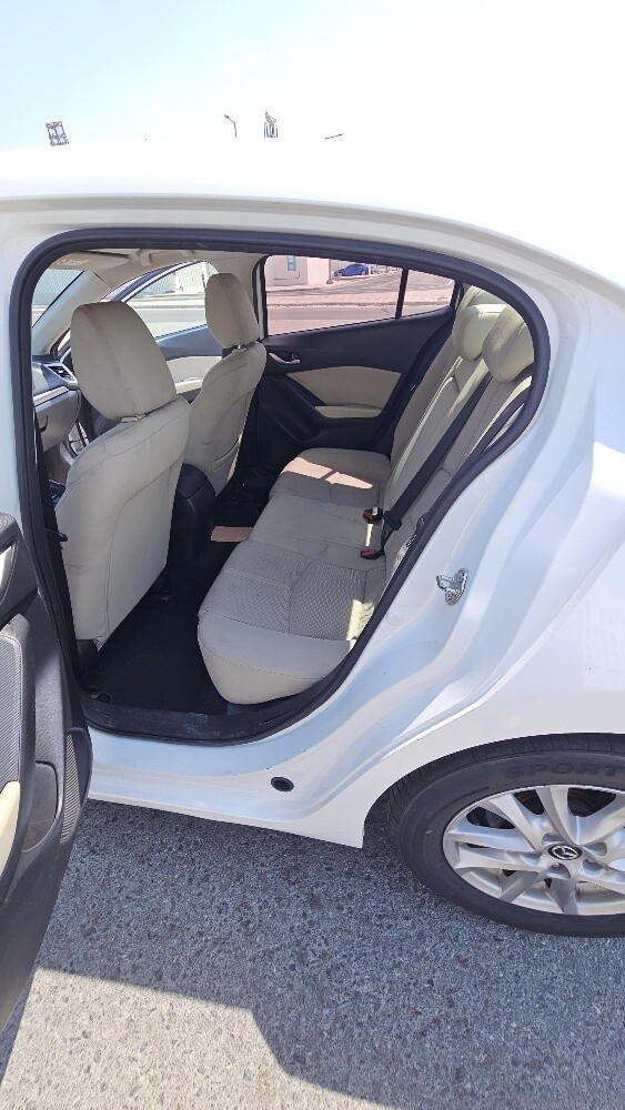 Mazda 3 2018 White - 7
