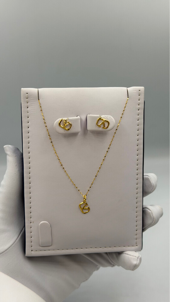 اطقم ذهب عيار 18 بسعر 590ر.ق فقط - 13