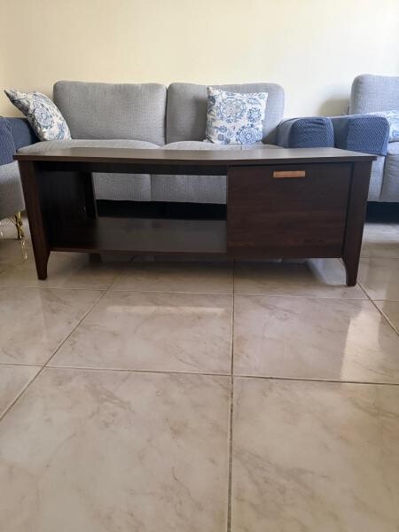 Complete Sofa Set with table - 2