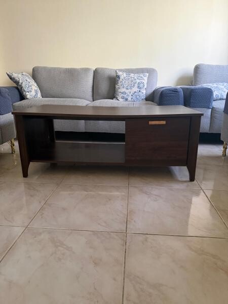 Complete Sofa Set with table - 3
