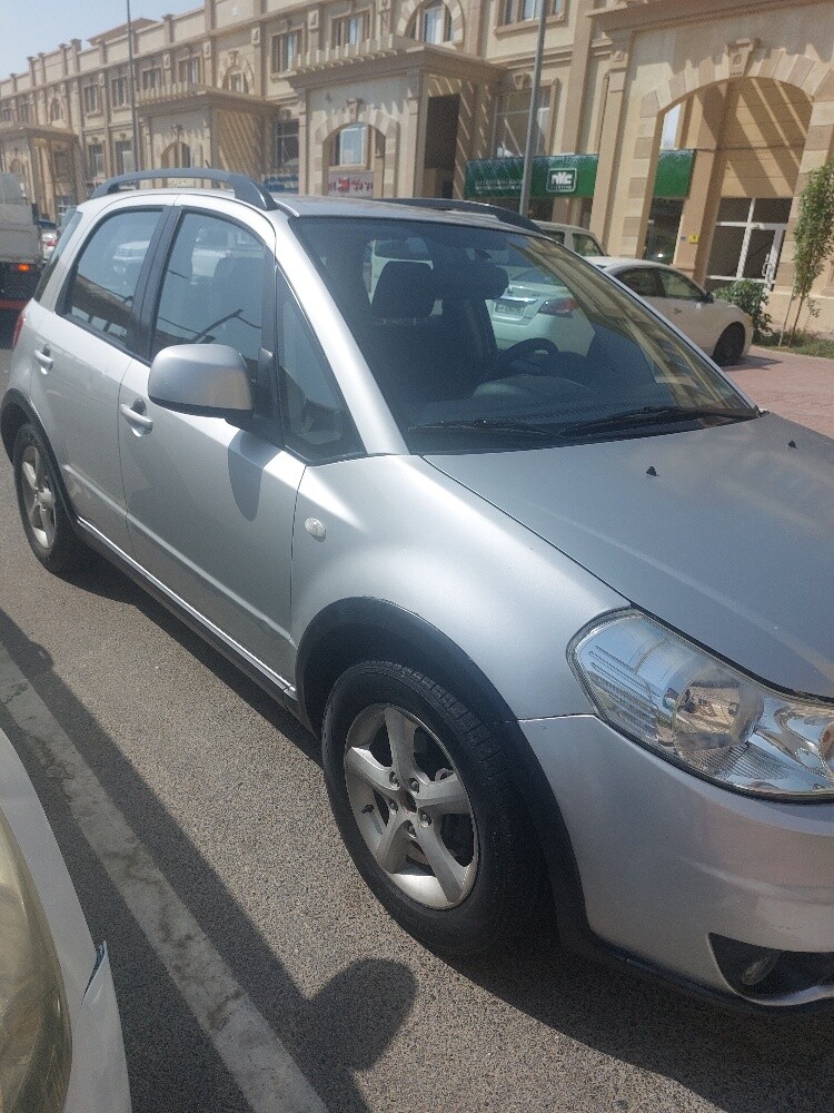 Suzuki SX4 - 4