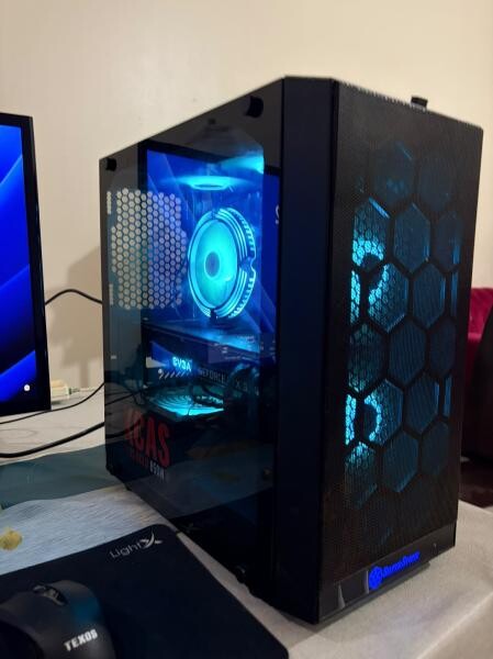 GAMING SETUP - 4