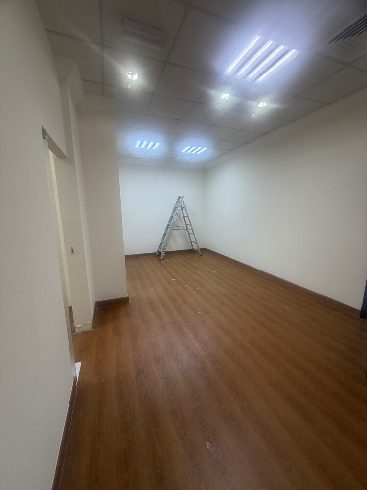 للايجارمكتب بمدينه خليفه3غرف4500 - 7