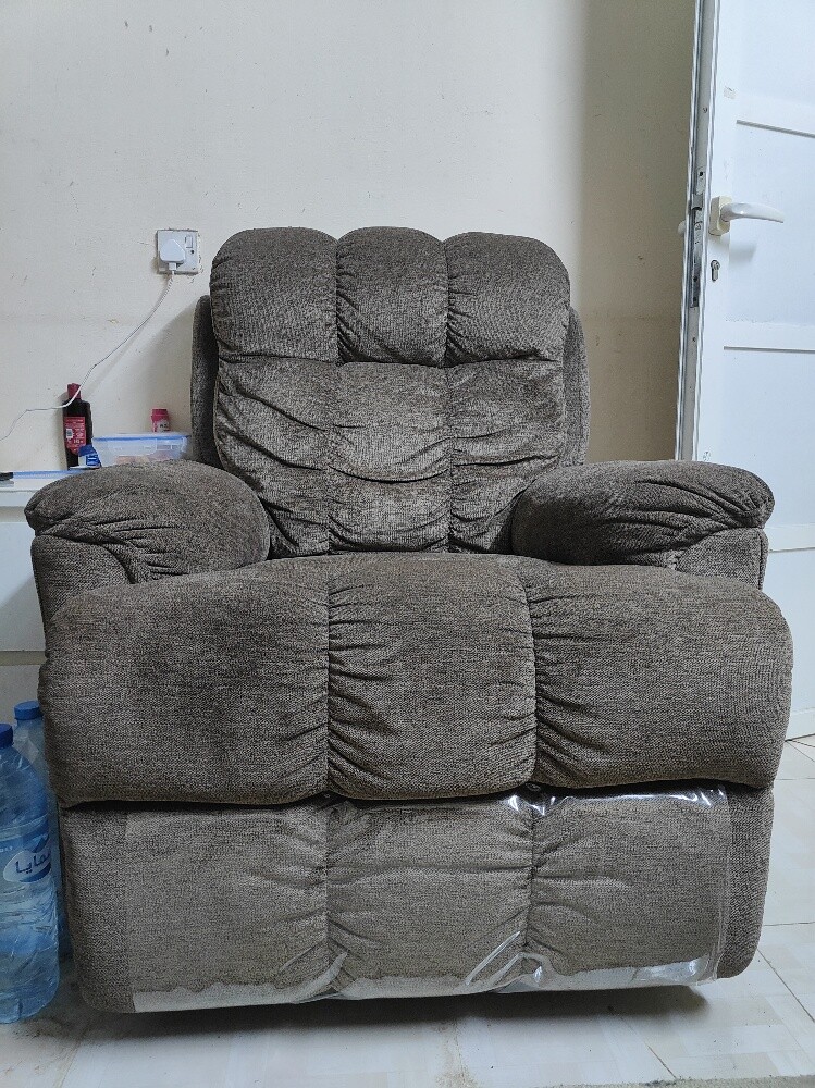 Recliner Chair) - 1