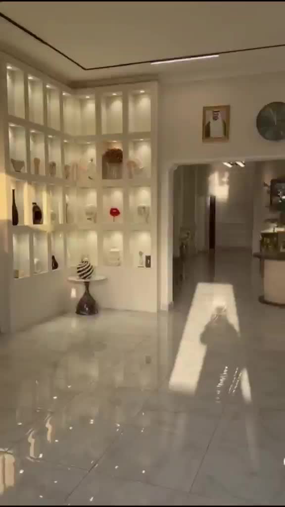 صالون نسائي راقي للبيع - 1