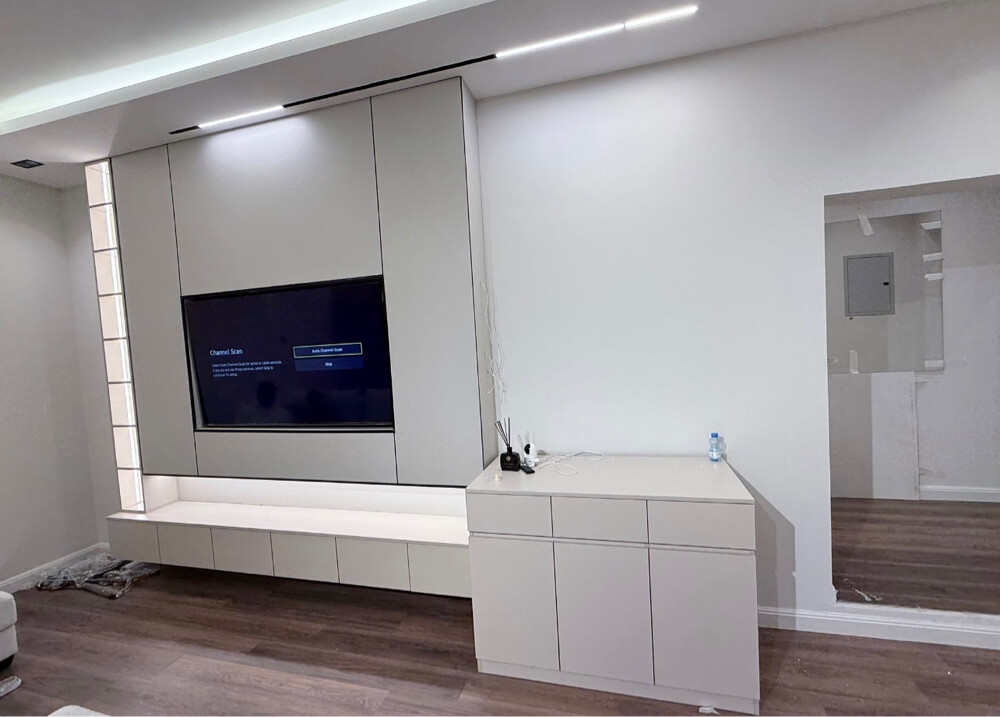 Carpenter & Aluminum Glass Work  - 4