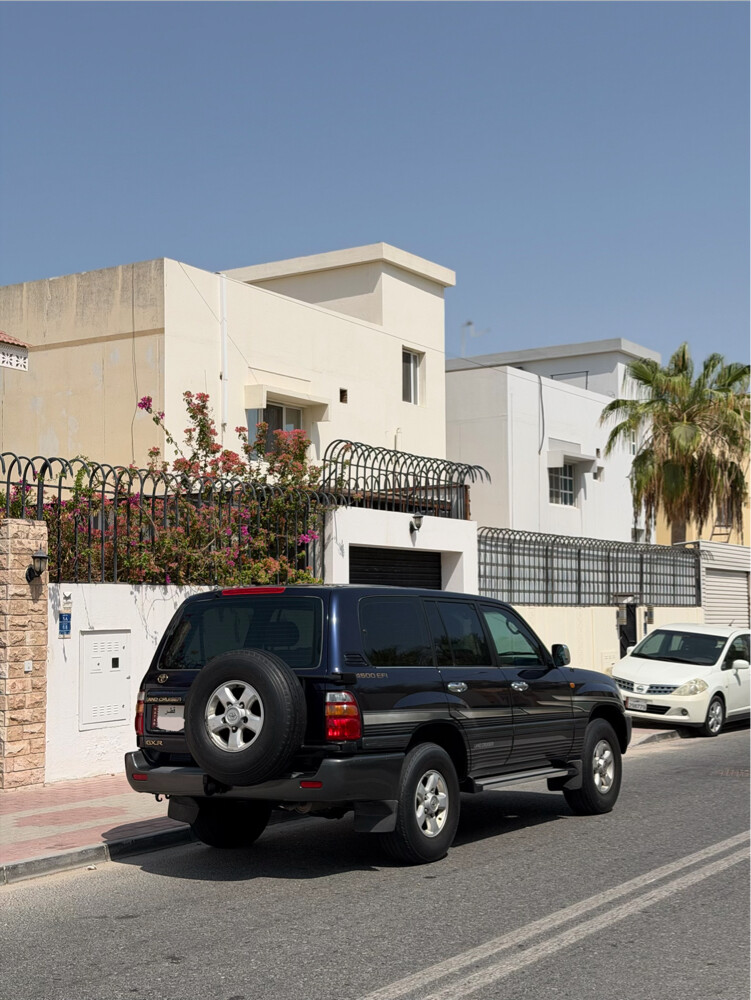Land Cruiser GXR - 4