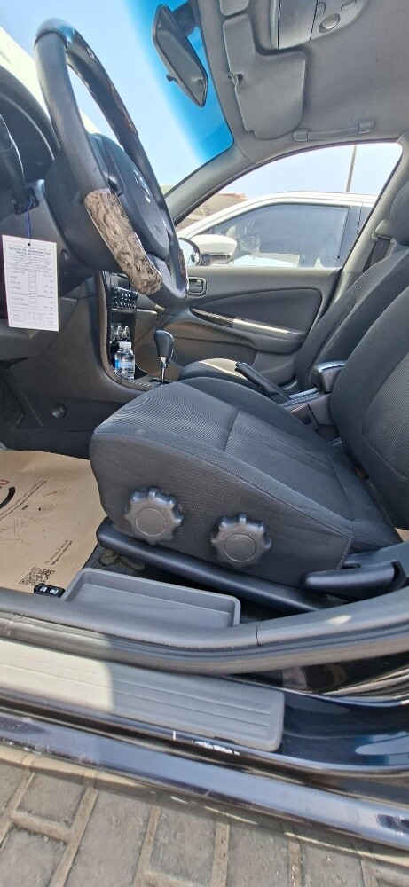 Nissan sunny - 8