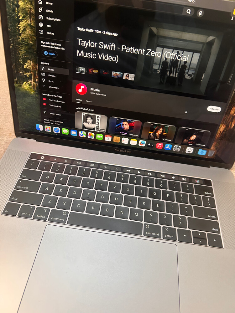 MacBook Pro 2019 core i9 - 4