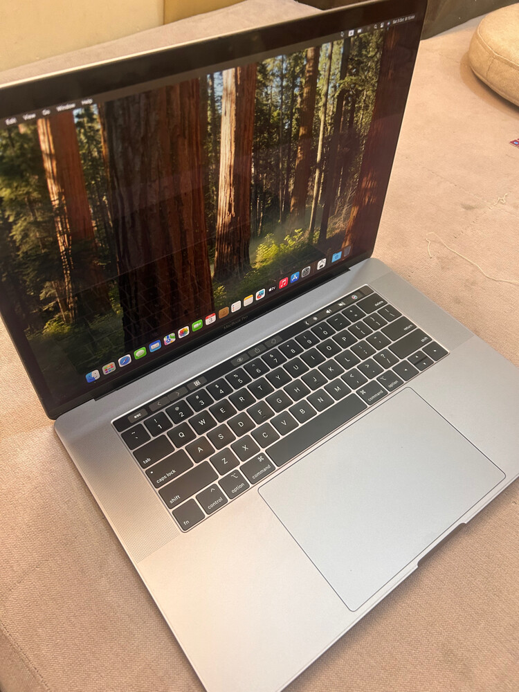 MacBook Pro 2019 core i9 - 5