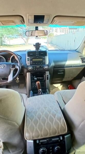 TOYOTA PRADO 2011 - 7
