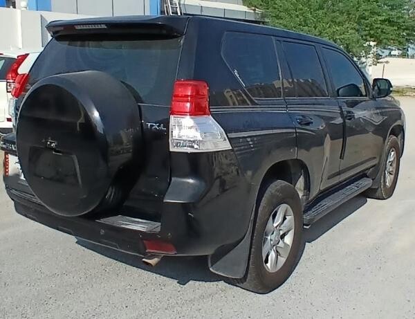 TOYOTA PRADO 2011 - 3