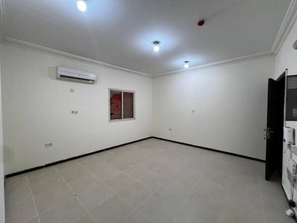 Apartments for Rent in Bin Omran - 3