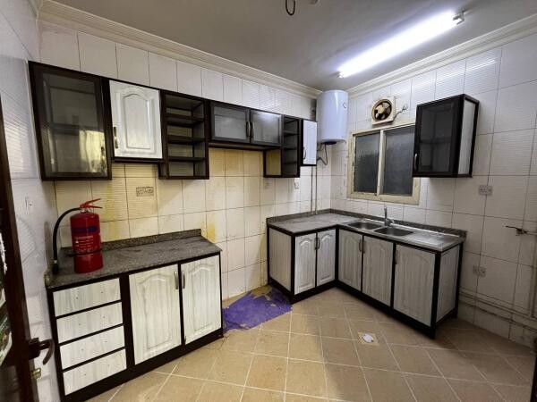 Apartments for Rent in Bin Omran - 8