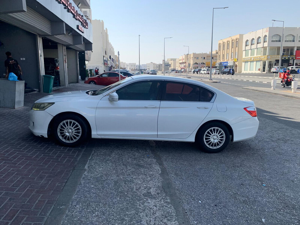 للبيع هوندا أكورد - 3
