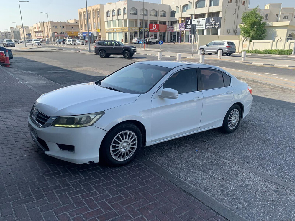 للبيع هوندا أكورد - 5