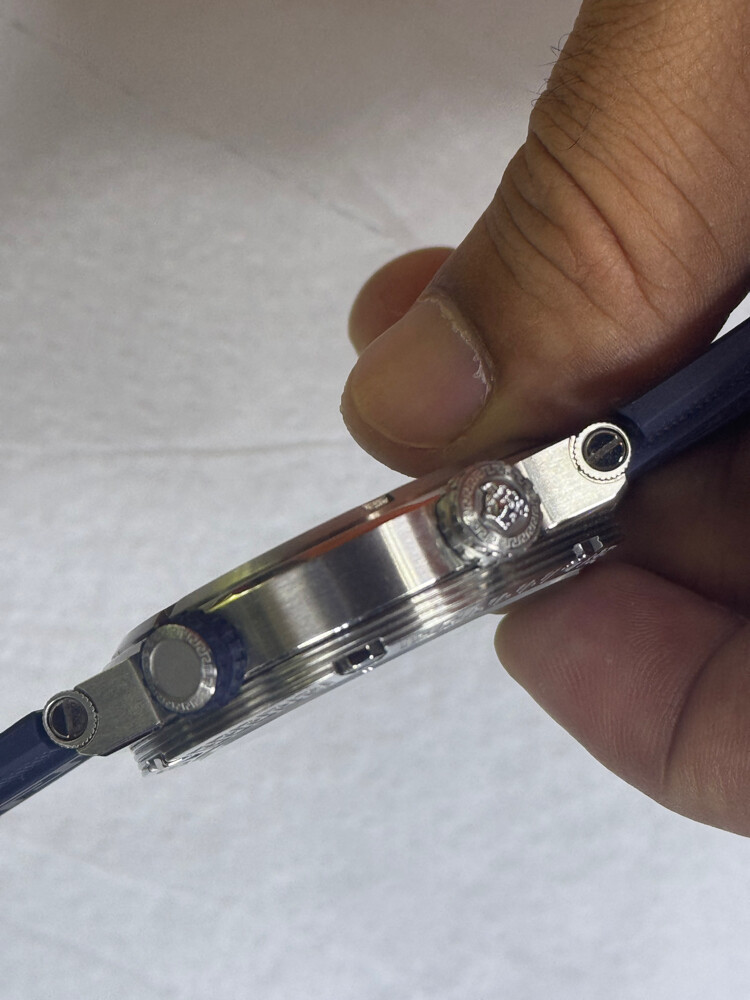 VERSACE WATCH VE8G - 3