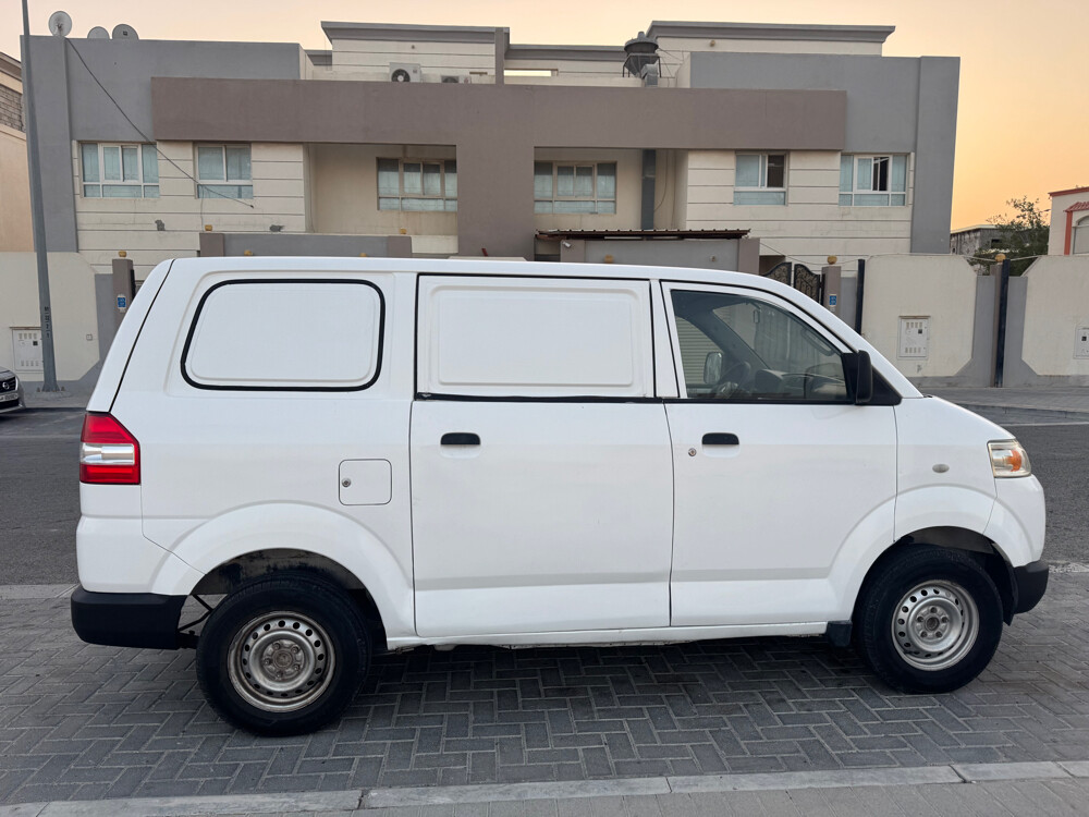 Suzuki APV - 4