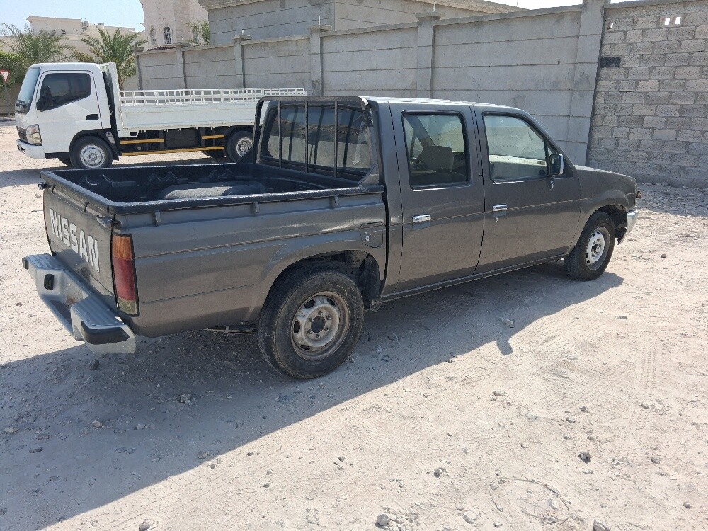 للبيع نيسان مشطوب من المرور - 7