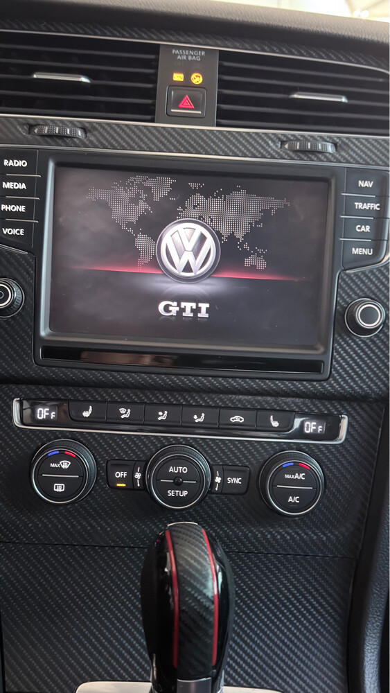 Volkswagen Golf GTI - 6