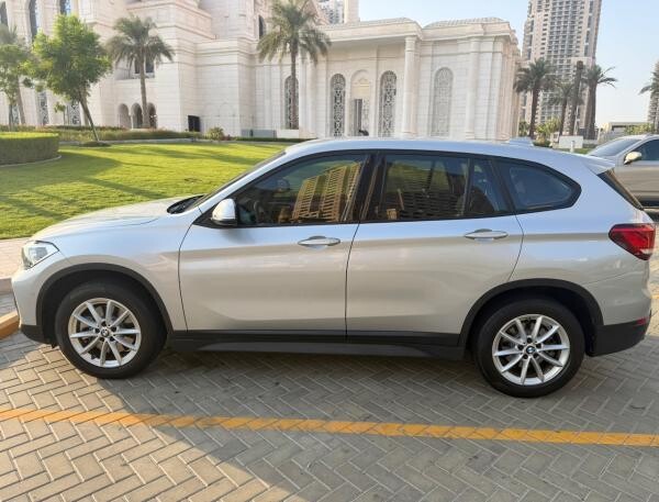 BMW XSeries X1 20i, 2022 Automatic - 11