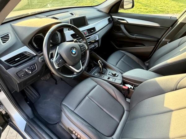 BMW XSeries X1 20i, 2022 Automatic - 8